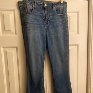 AE woman’s high waisted skinny kick size 14